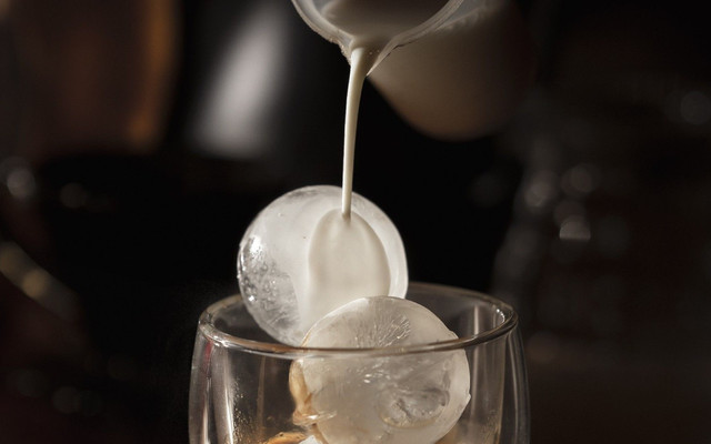 Cà phê tỏi đen - Bùi Thị Xuân