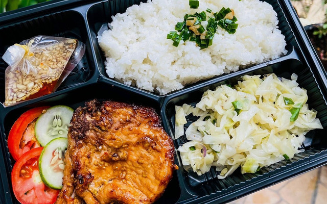 Tiệm Cơm Mạ Nấu - 01 Tố Hữu