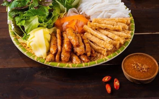 NEM NƯỚNG THANH THẢO - Nem Nướng & Bún Thịt Nướng - 8B Võ Thành Long