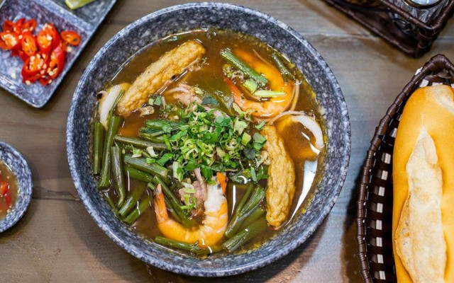 Cơm Món Tự Chọn - Tiệm Ăn Long Lân