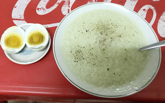 Cháo Trắng Hột Vịt Muối