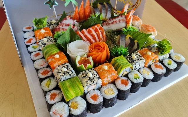 Tokyo Izumi Sushi & Sashimi - Hồ Văn Tư