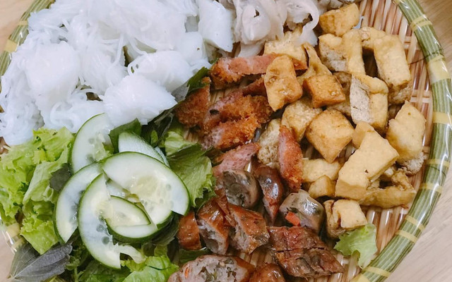 Bếp Mẹ Táo - Chân Gà & Gà Ủ Muối