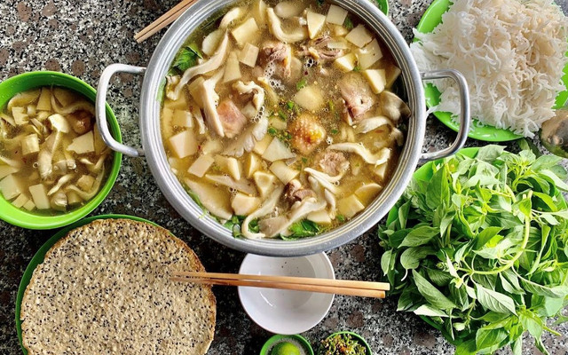 Lẩu Gà Lá É Phú Yên Hội Ngộ 279 - Liên Phường