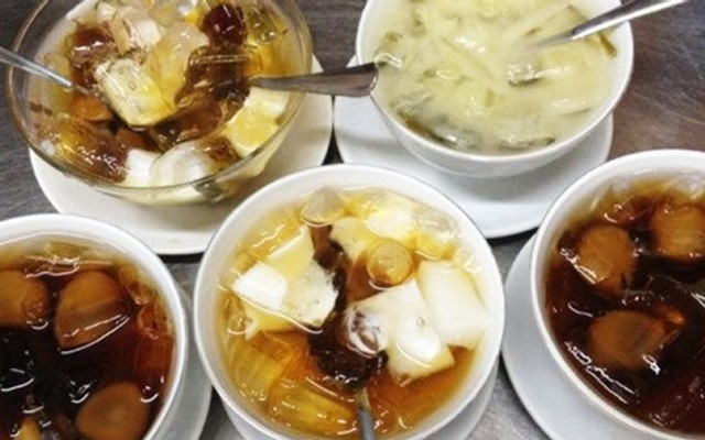 Chè Sen Tường Phong