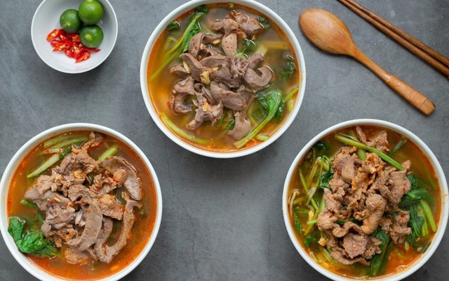 Quán Quân - Mì Tim Cật Chua Cay & Cháo - Khâm Thiên