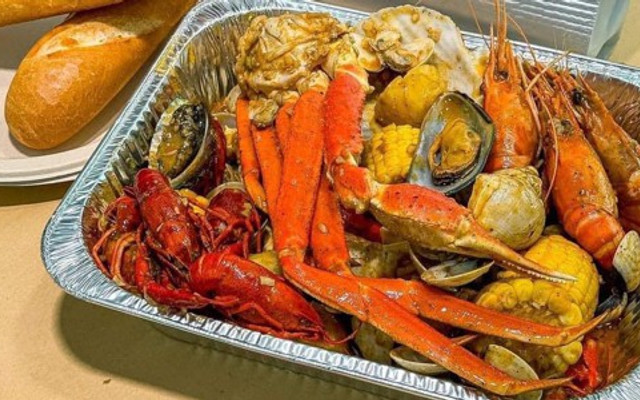 KAJUN BOX - Hải Sản Xốt Cajun - Sài Gòn