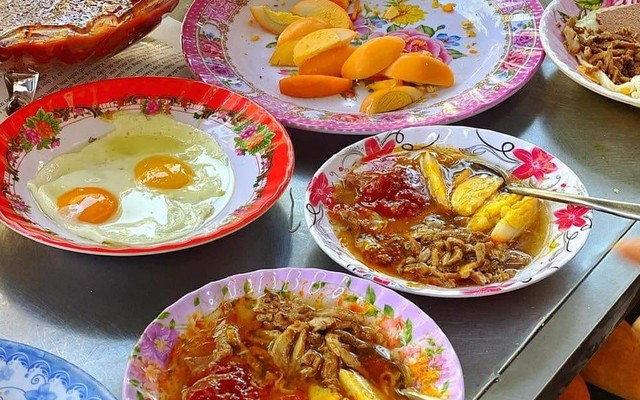 Bánh Mì Chấm Loan - 88 Lê Hồng Phong