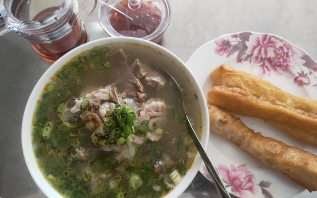 Bánh Canh & Bún Xương Má Hàm - Quán Nguyên