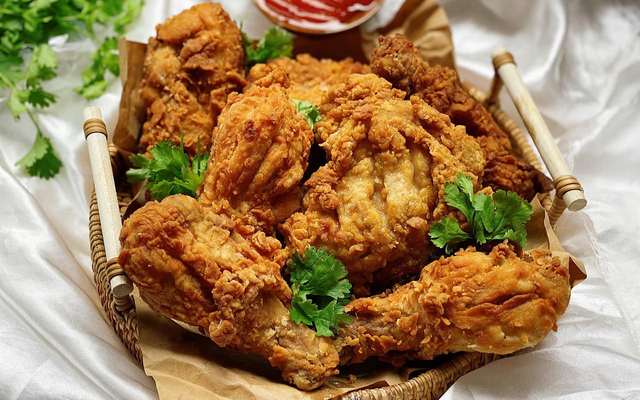 Gà Rán & Trà Sữa Ánh Tuyết - 341 Mạc Đỉnh Chi