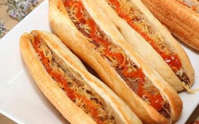 Hàng - Hotdog, Bánh Mì Que và Trà Sữa - Bến Thành