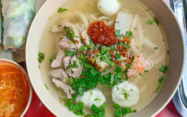 Cô Lan - Bánh Canh, Bánh Cuốn - Hoàng Văn Thụ