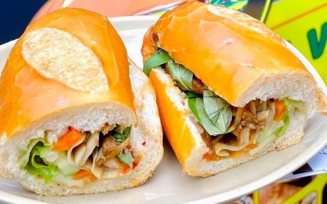 Bánh Mì Chay 15k - Chợ Nông Sản Thực Phẩm P3