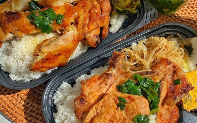 Cơm Sườn Thảo Linh - Thiên Lôi