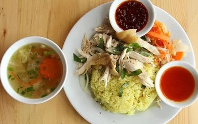 Cơm Gà Ba Thuận