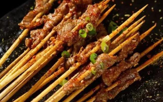 Linh Ngoan - Đồ Nướng Kiểu Trung - 313 Lĩnh Nam