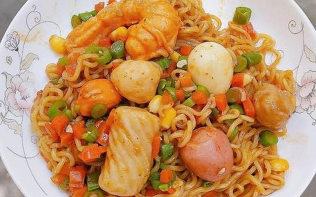 Mì Trộn Indomie Mr.Banana - Đồ Ăn Vặt, Nước Ép & Sinh Tố - 169 Quang Trung