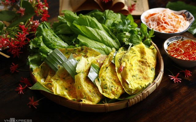 Bánh Xèo, Bánh Khọt & Trà Trái Cây Cô Hai Miền Tây