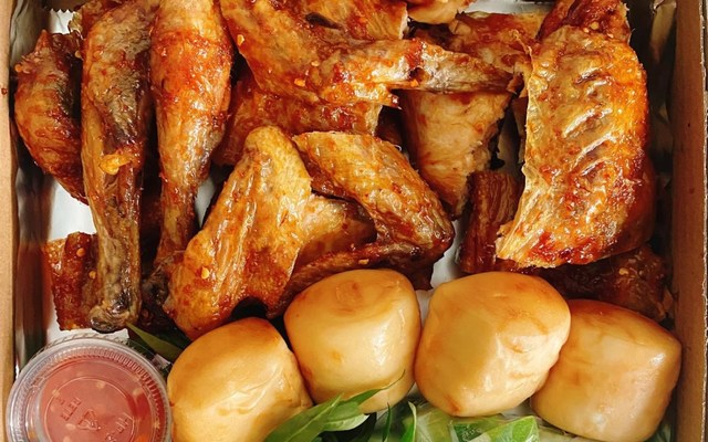 Gà Quay Bánh Bao Cơm Lam Lộc Phát 68 - Trần Hưng Đạo