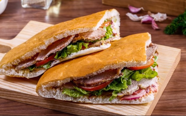 Bánh Mì C3 - 63 Lê Hồng Phong