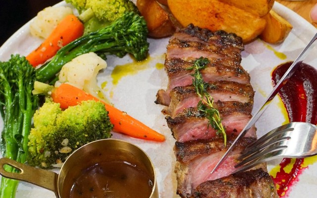 STOCKHOLM BISTRO - Steak, Pizza & Burger - Lý Tự Trọng