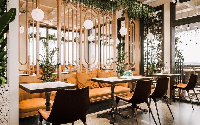 Tiệm Cà Phê Nhà Cũ - Khu Phố 7