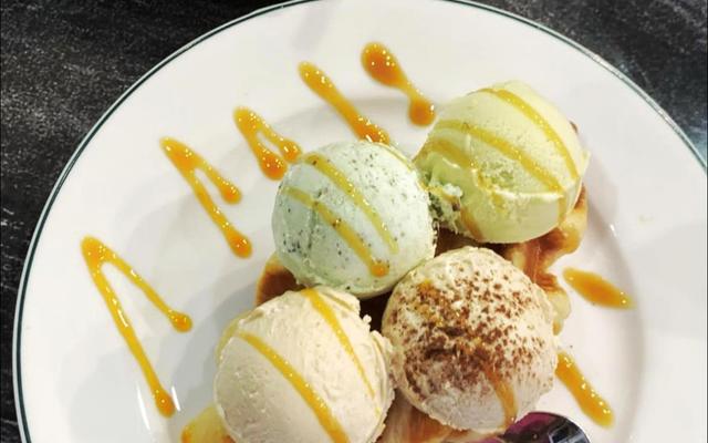 Tiệm Kem Sweetie Gelato - Trần Hưng Đạo