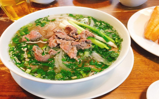 Phở Lý Quốc Sư - 325 Đê La Thành