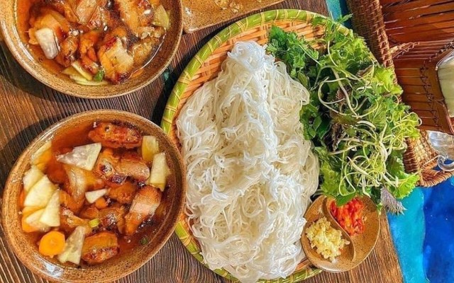 Bún Chả Minh Quang - 14 Đào Duy Từ