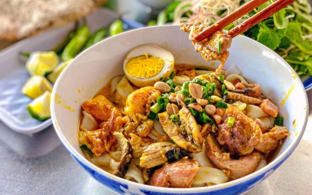 Mỳ Quảng Giao Thuỷ - 24 Vũ Xuân Thiều