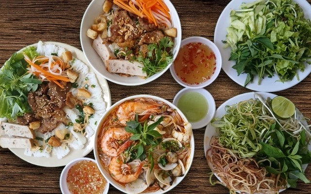 Bún Thịt Nướng, Bún Thái, Bánh Hỏi Thịt Nướng - Bếp Nhà Tít