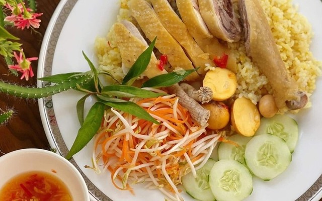 CƠM GÀ TA TAM KỲ PHƯƠC TRÍ - Nguyễn Cửu Phú
