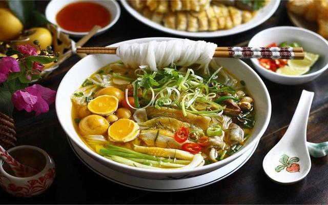 Phở Gà Phố Cổ - Phở Gà, Gà Chiên Mắm & Lẩu Gà Lá É