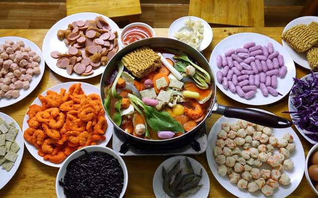 BO Street Food - Pizza, Topokki & Há Cảo