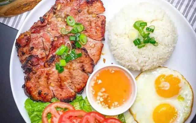 Cơm Gà Quán Nét Horus - Núi Thành