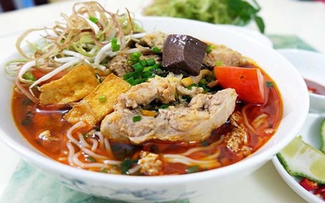 Điểm Tâm Sáng - 33 Trường Chinh