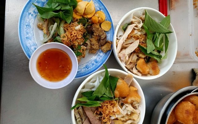 Bánh Ướt Lòng Gà Chú Mập