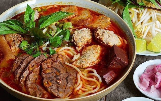 Bún Bò Cố Đô - 52 Bình Hoà 12