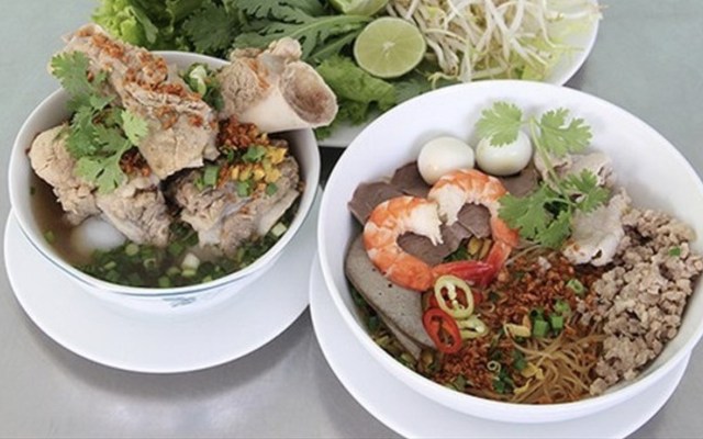 WIN WIN - Hủ Tiếu Nam Vang - Chung Cư Ngô Gia Tự