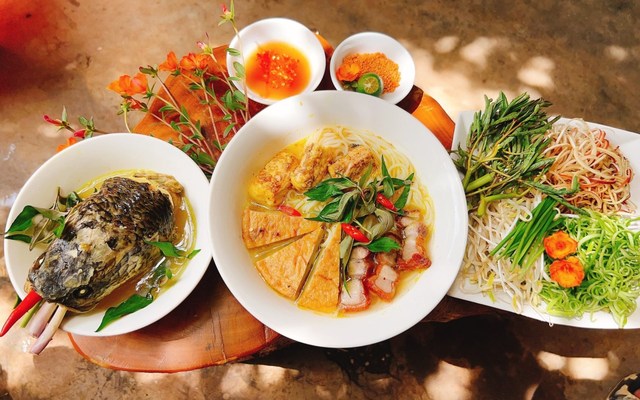 Bún Cá Lóc Châu Đốc Dì 9 - Phùng Hưng