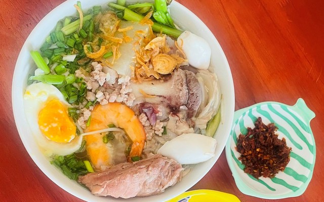 Hủ Tiếu Thái Ry - Hẻm 83 Thân Nhân Trung