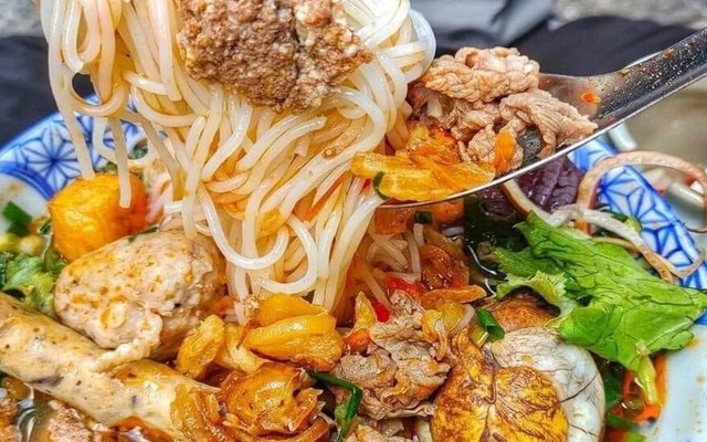 Bếp Cô Tấm - Bún Riêu Cua Cá Ốc, Bún Đậu Mắm Tôm & Cơm Văn Phòng