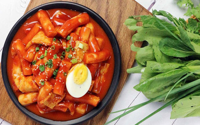 Đồ Ăn Nhanh Hàn Quốc - Đùi Gà Chiên Sốt, Gà Viên Chiên & Tokbokki