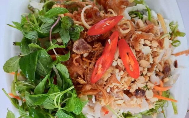 Gỏi Rau Muống Tai Heo & Chân Gà Rút Xương