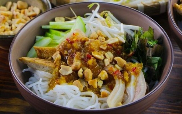 Đông Ba Quán - Trần Hưng Đạo