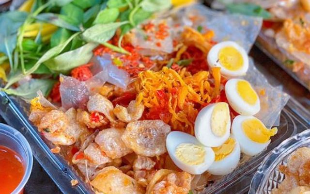 Bánh Tráng Chị Loan - Chân Gà Sốt Thái & Các Loại Nước Uống