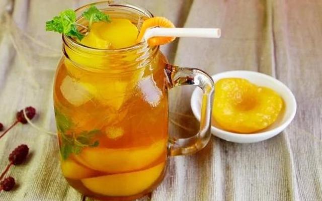 Tiệm Trà Đen Ngô - Huỳnh Công Giản