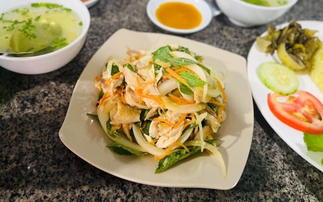 Cơm Gà Đồi - 480 Hoàng Văn Thụ