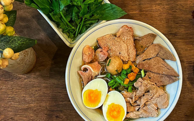 Hủ Tiếu Thái Lan Nhà Bao - Bến Vân Đồn