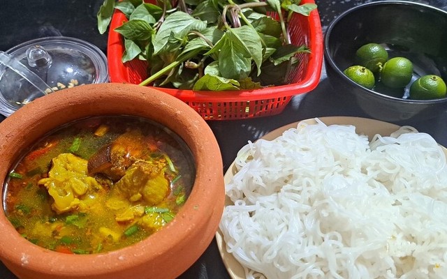 Bún Riêu Ốc Cá - Soan Phạm